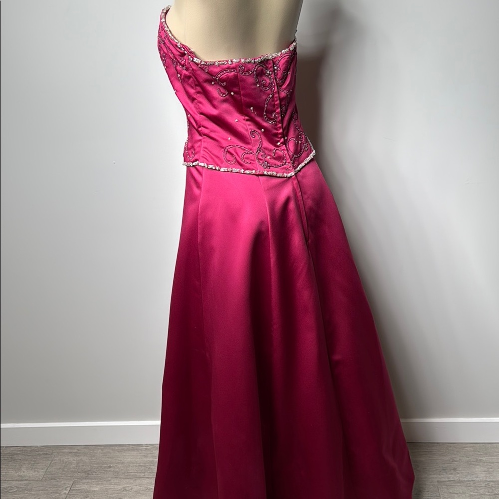 Elegant Pink Strapless Dress - Picture 8 of 11